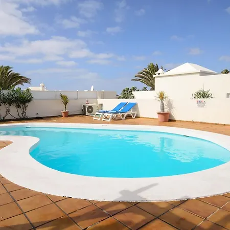 Joanna Puerto del Carmen (Lanzarote)